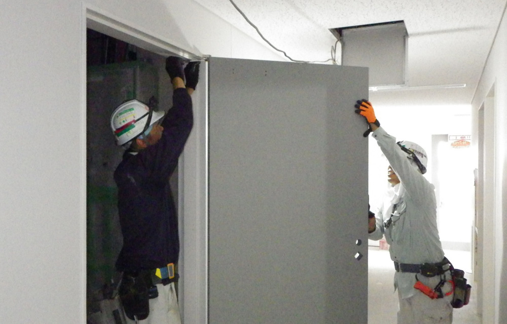 金属製建具工事